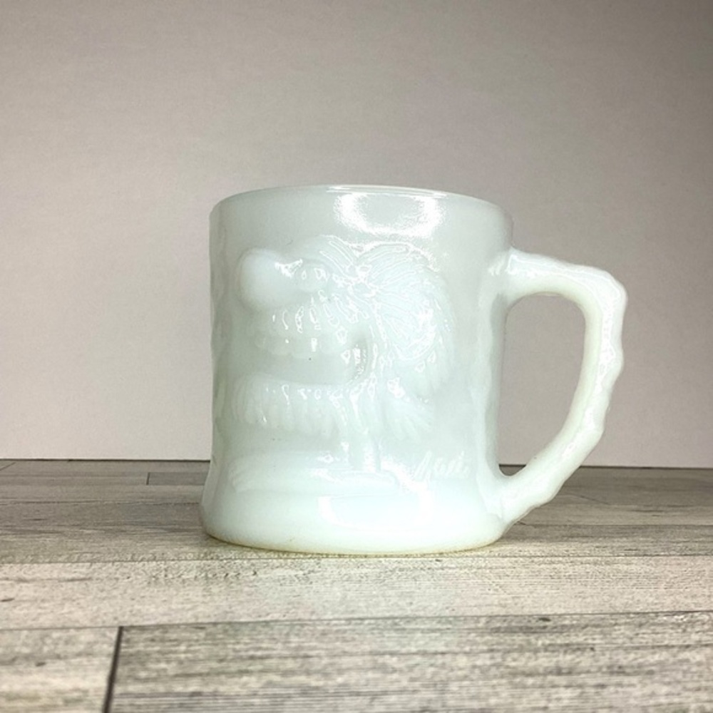 VINTAGE GROG THE CAVEMAN MILK GLASS COFFEE MUG BC COMICS